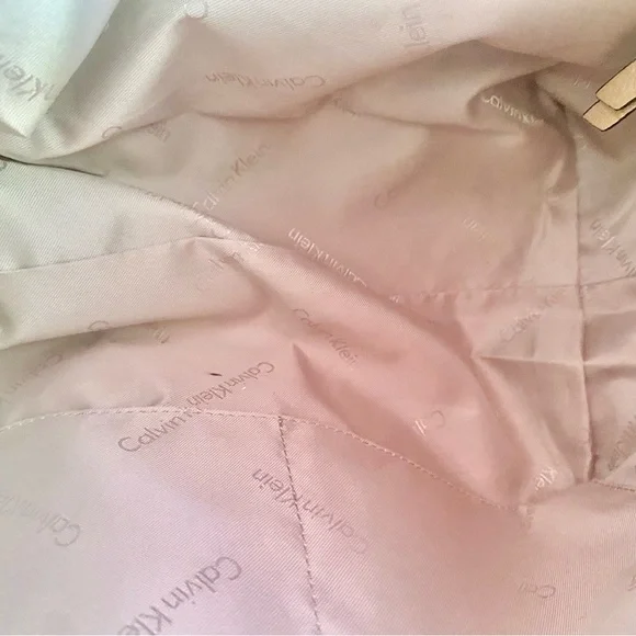 Calvin Klein Beige Angelina soft pebbled leather hand/shoulder, crossbody hobo. - Picture 5 of 13